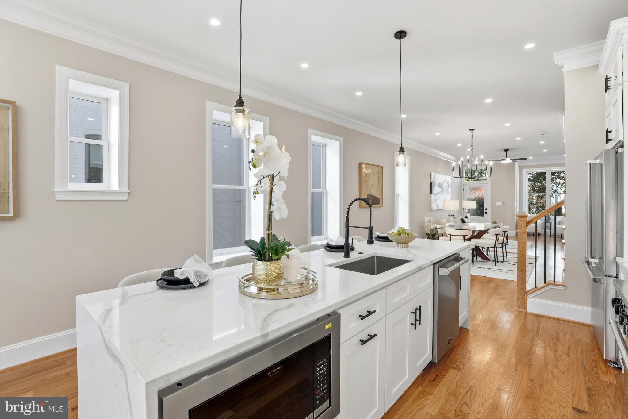 910 WESTMINSTER STREET NW