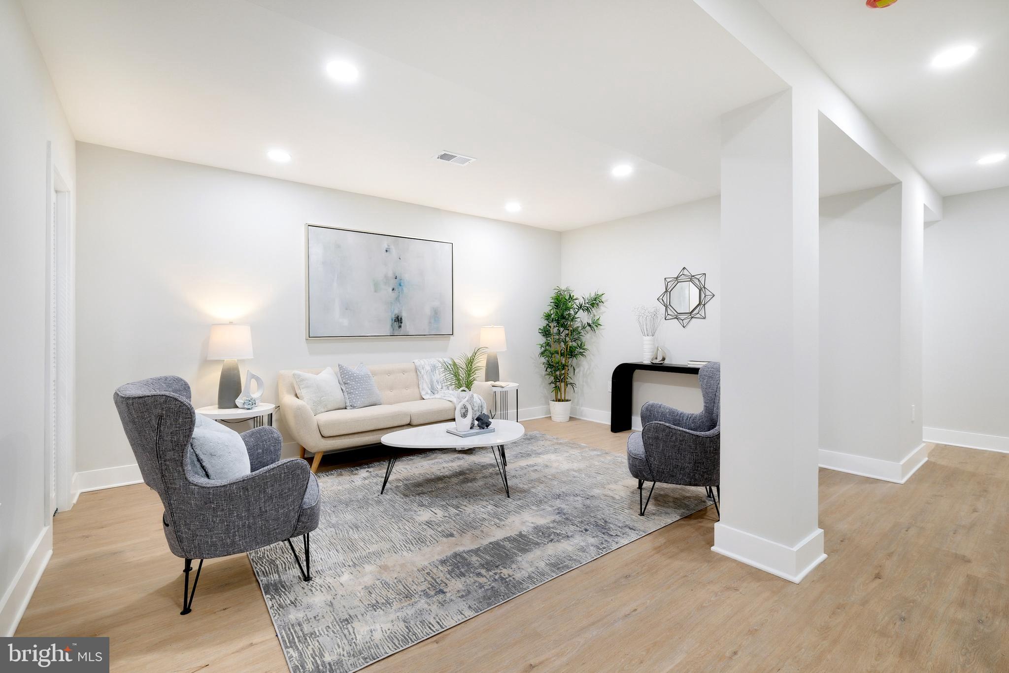 21 16TH STREET SE