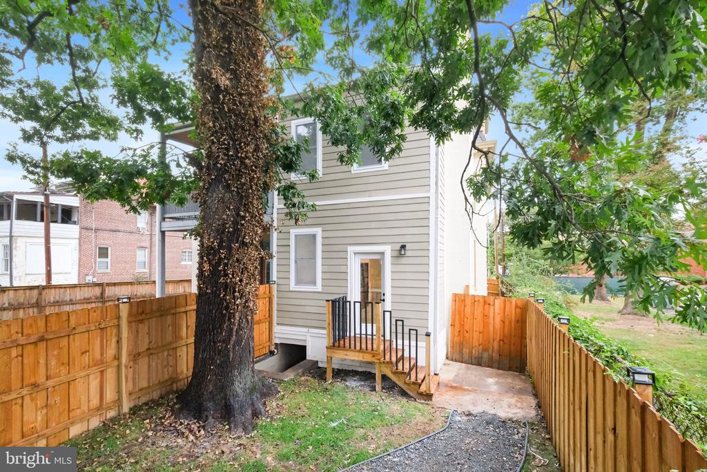 1614 DECATUR STREET NW