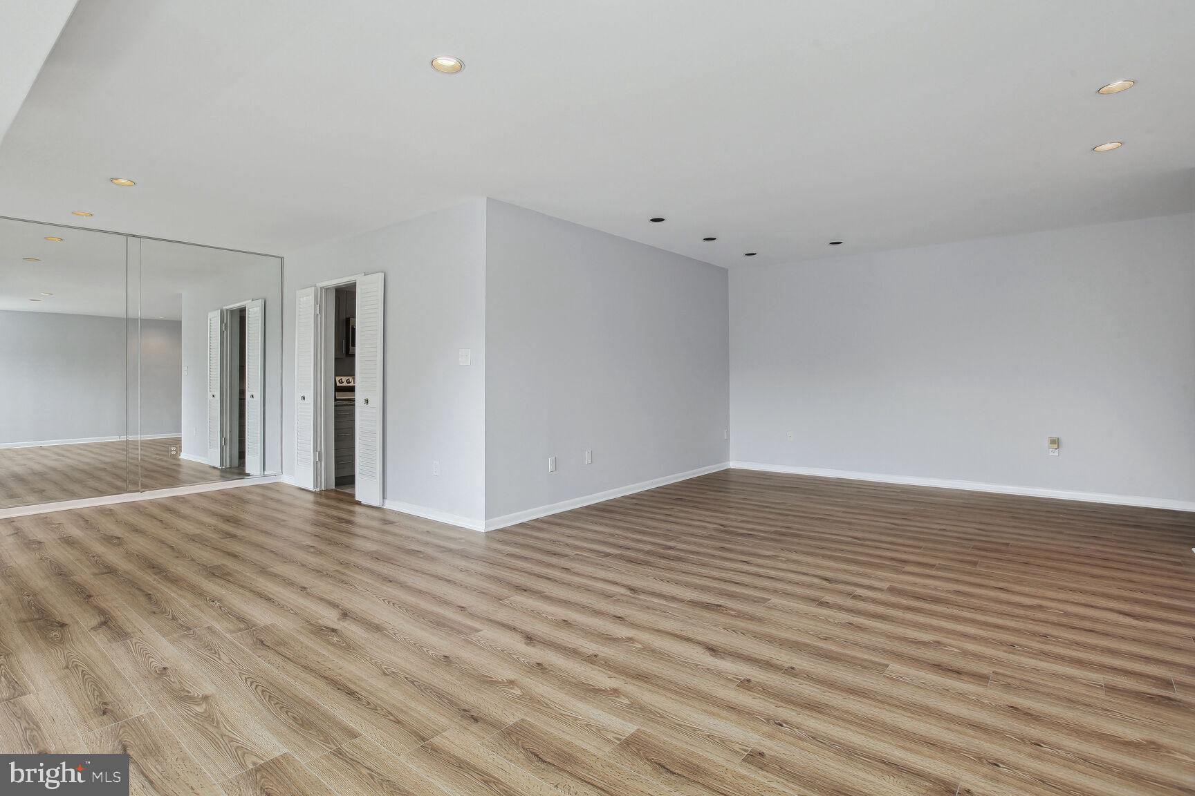 7 Slade Ave #405