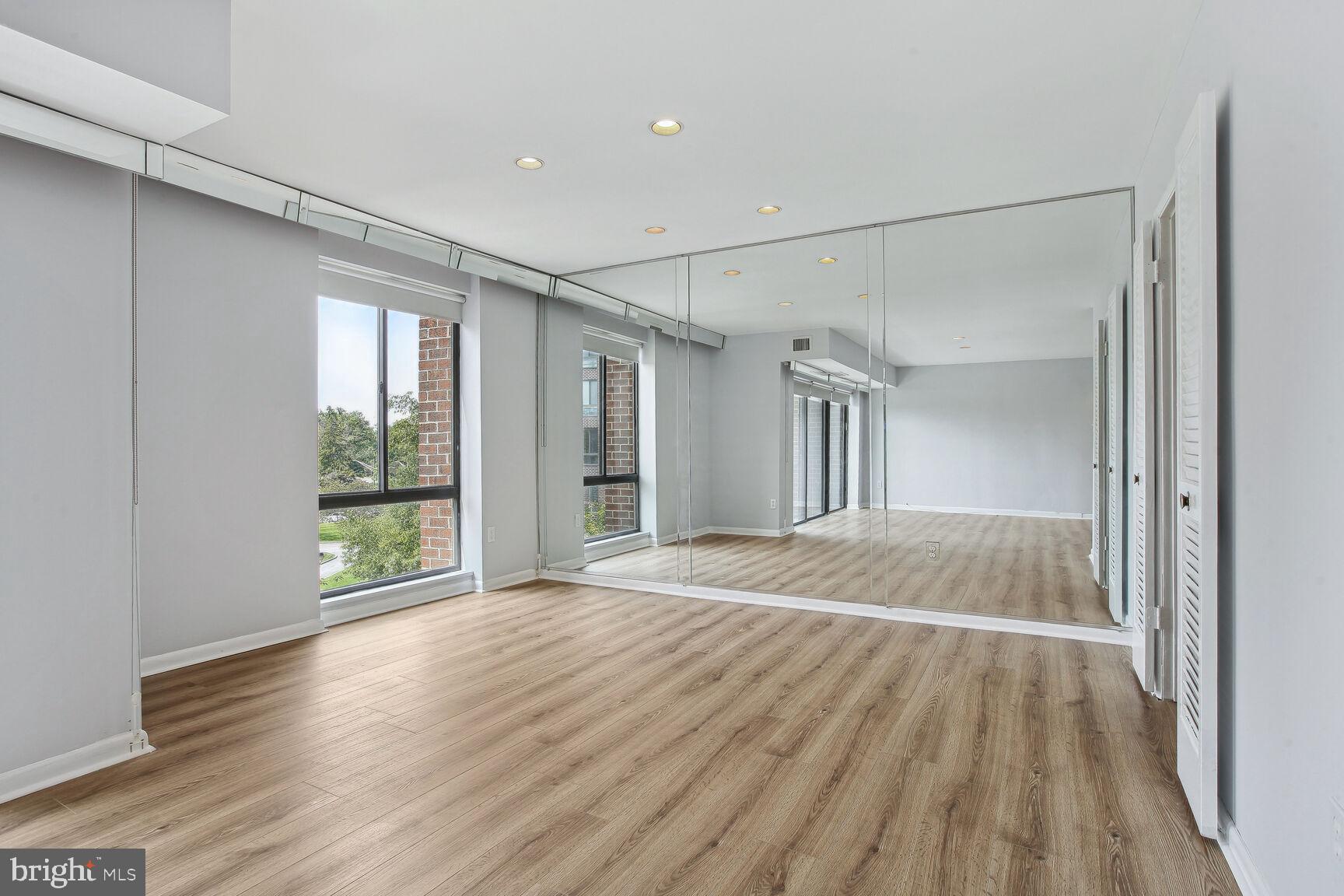 7 Slade Ave #405