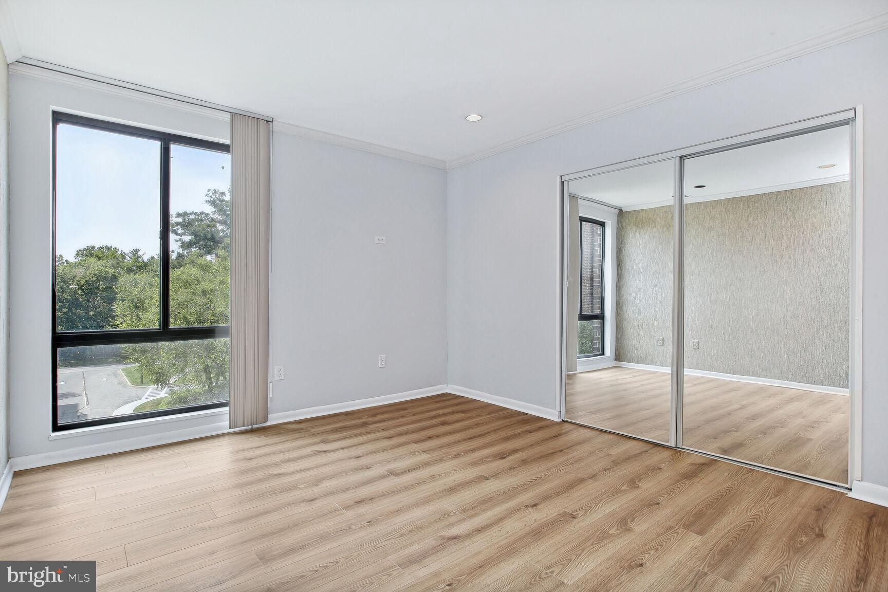 7 Slade Ave #405