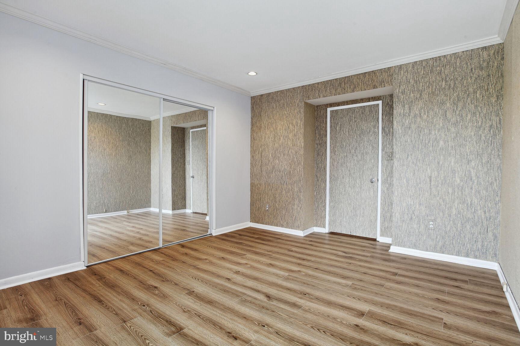 7 Slade Ave #405