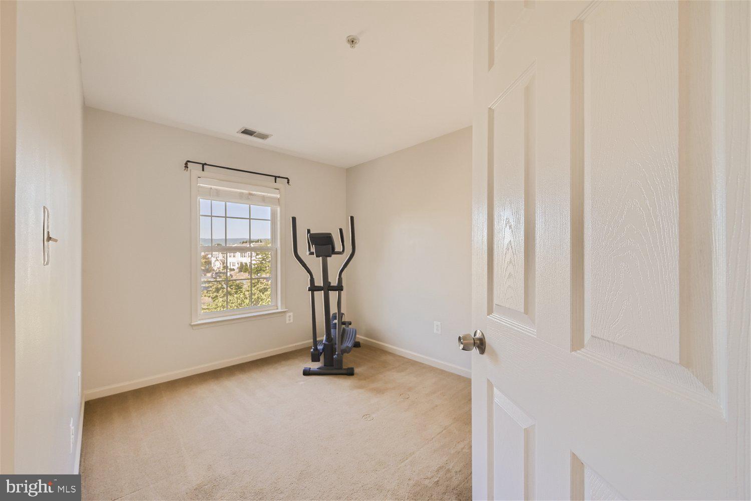 2036 Rosecrans Ct