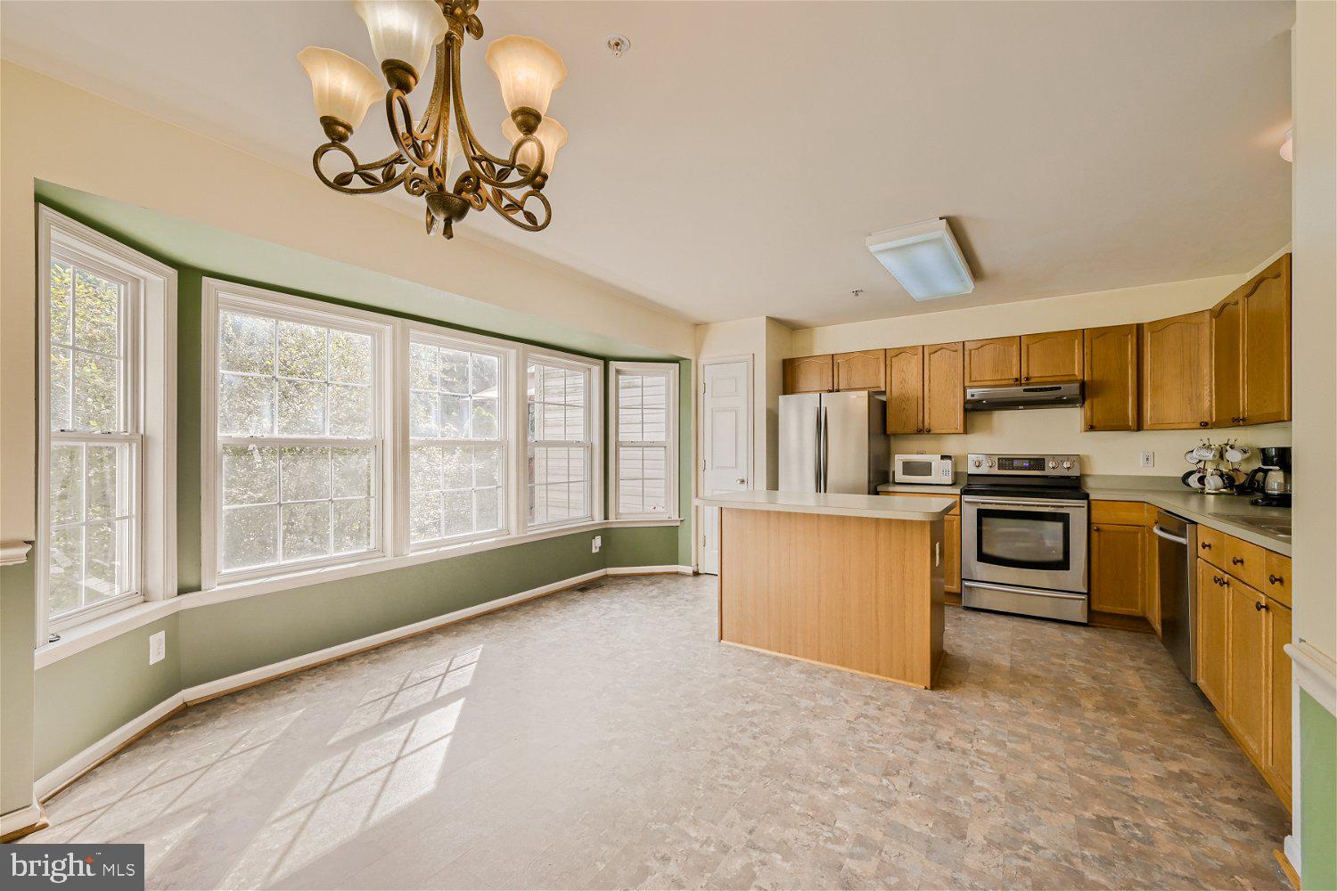 2036 Rosecrans Ct