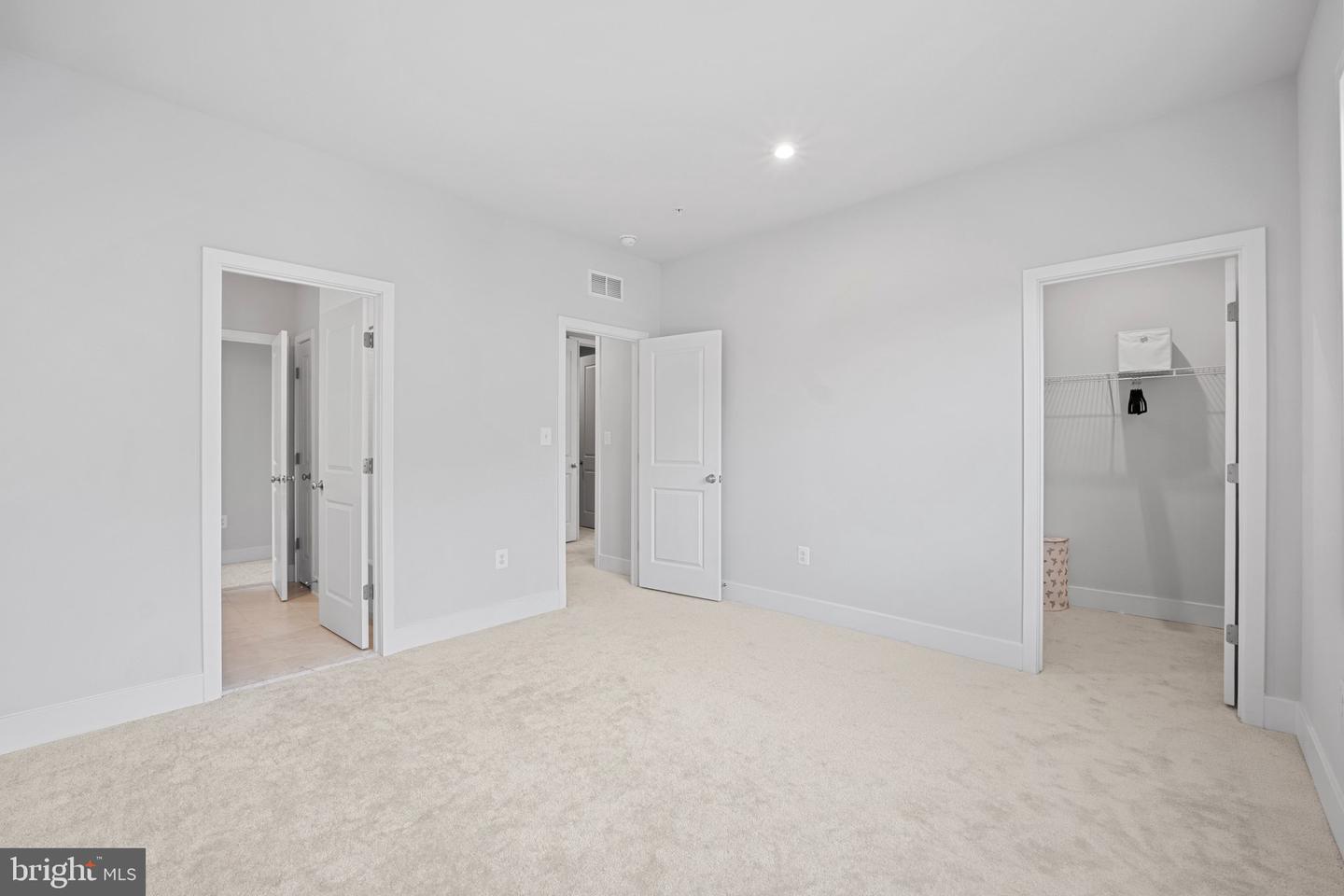 10960 Tavern Mews