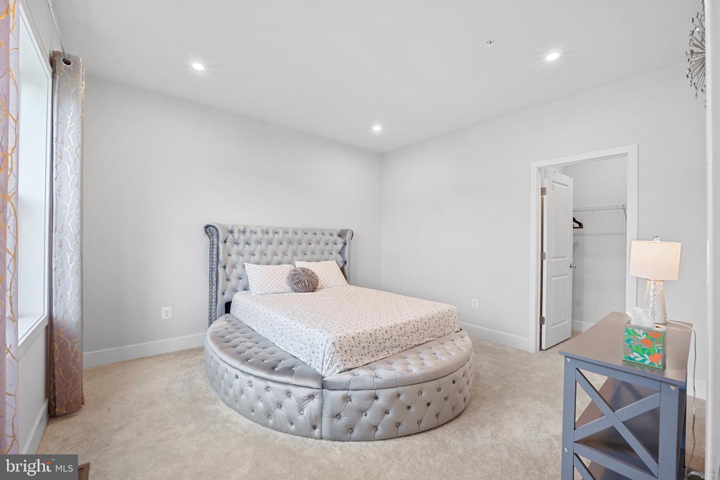 10960 Tavern Mews