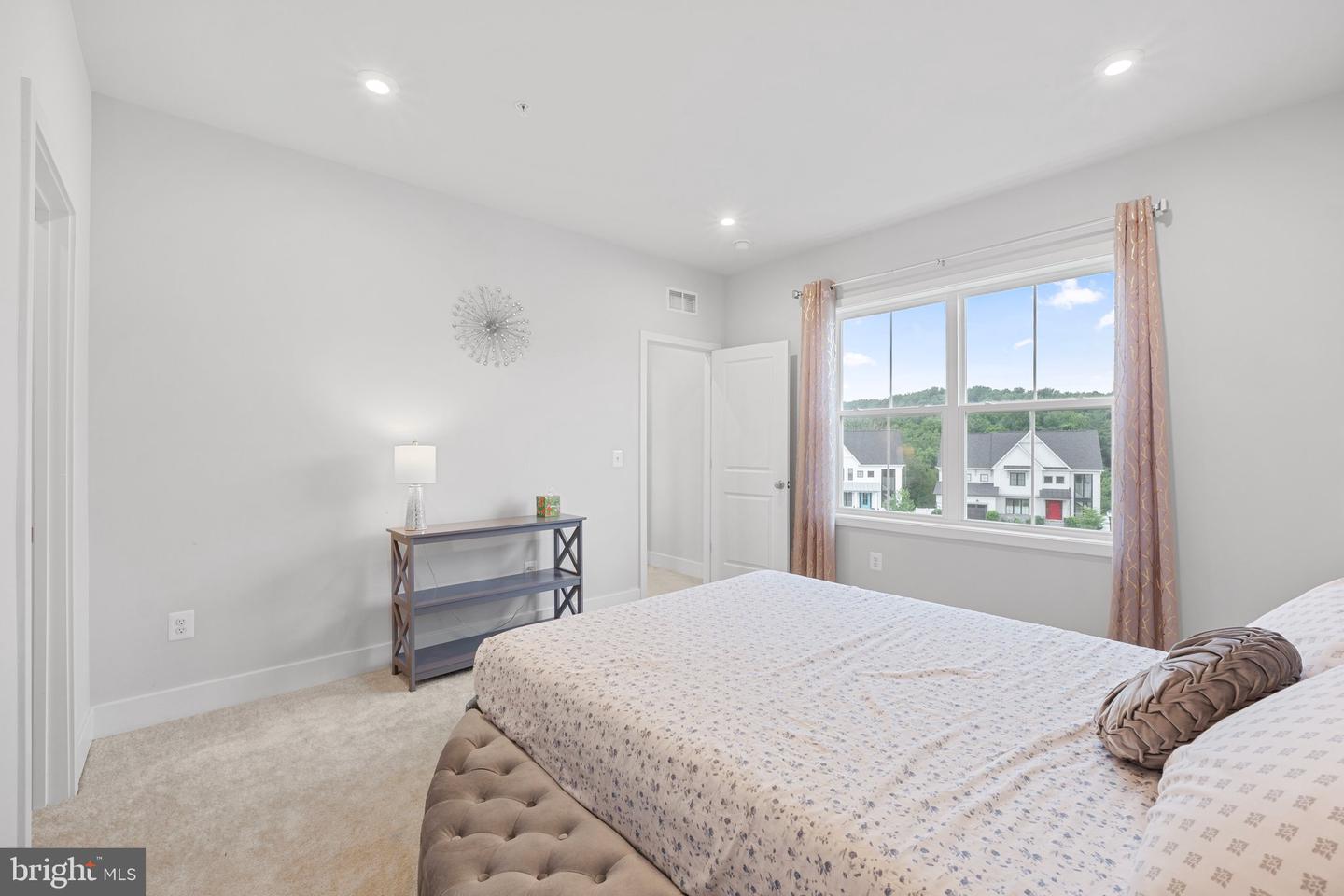 10960 Tavern Mews