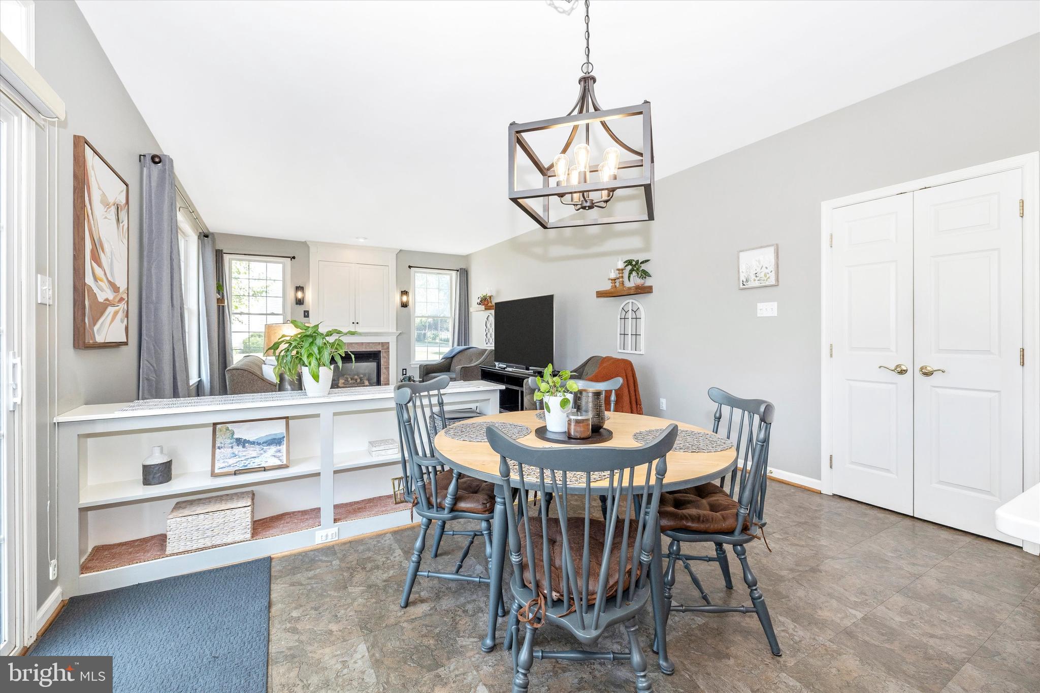 211 Creek Walk Dr