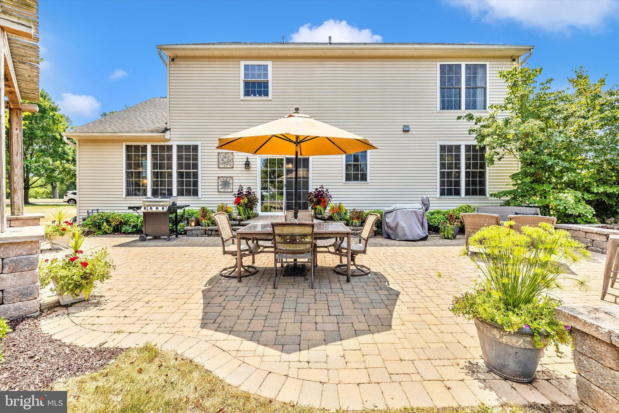 211 Creek Walk Dr