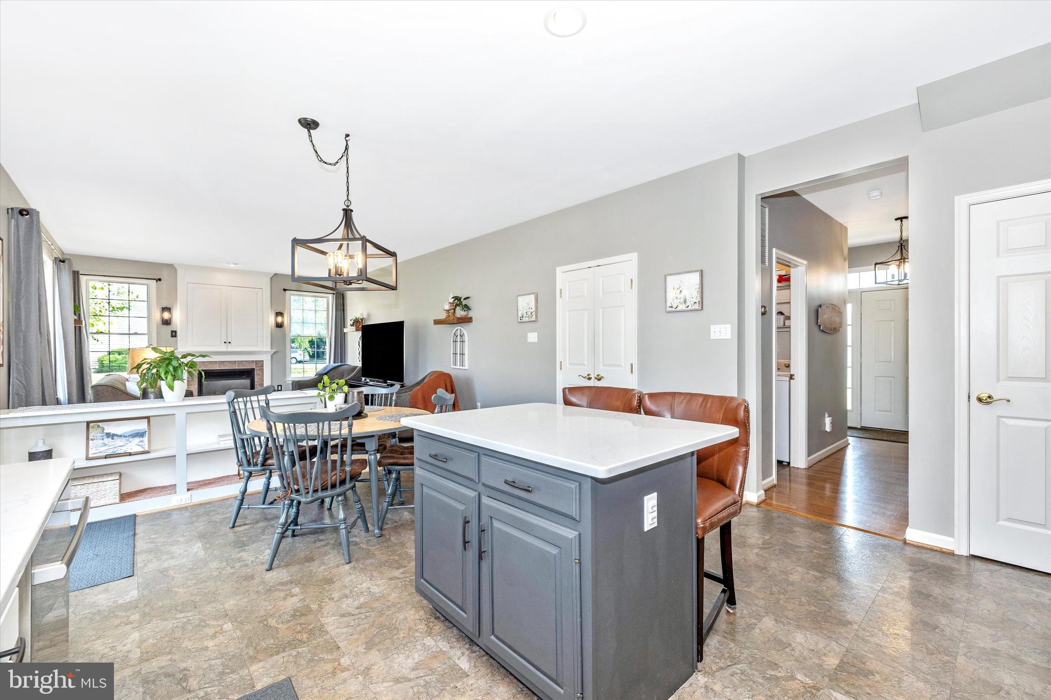 211 Creek Walk Dr