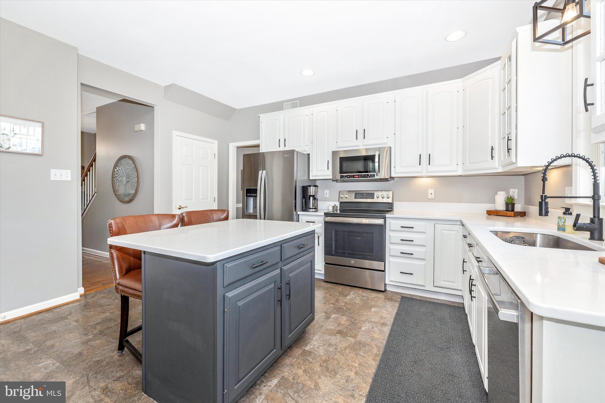 211 Creek Walk Dr