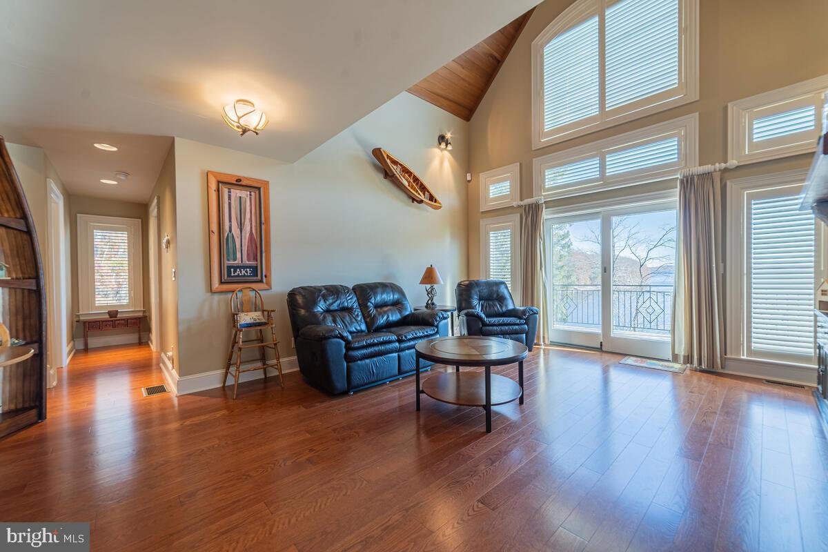 574 Rock Lodge Rd