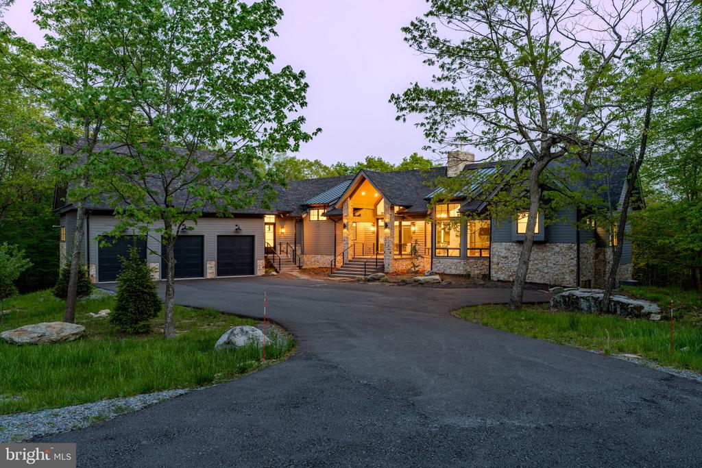 422 Mountaintop Rd