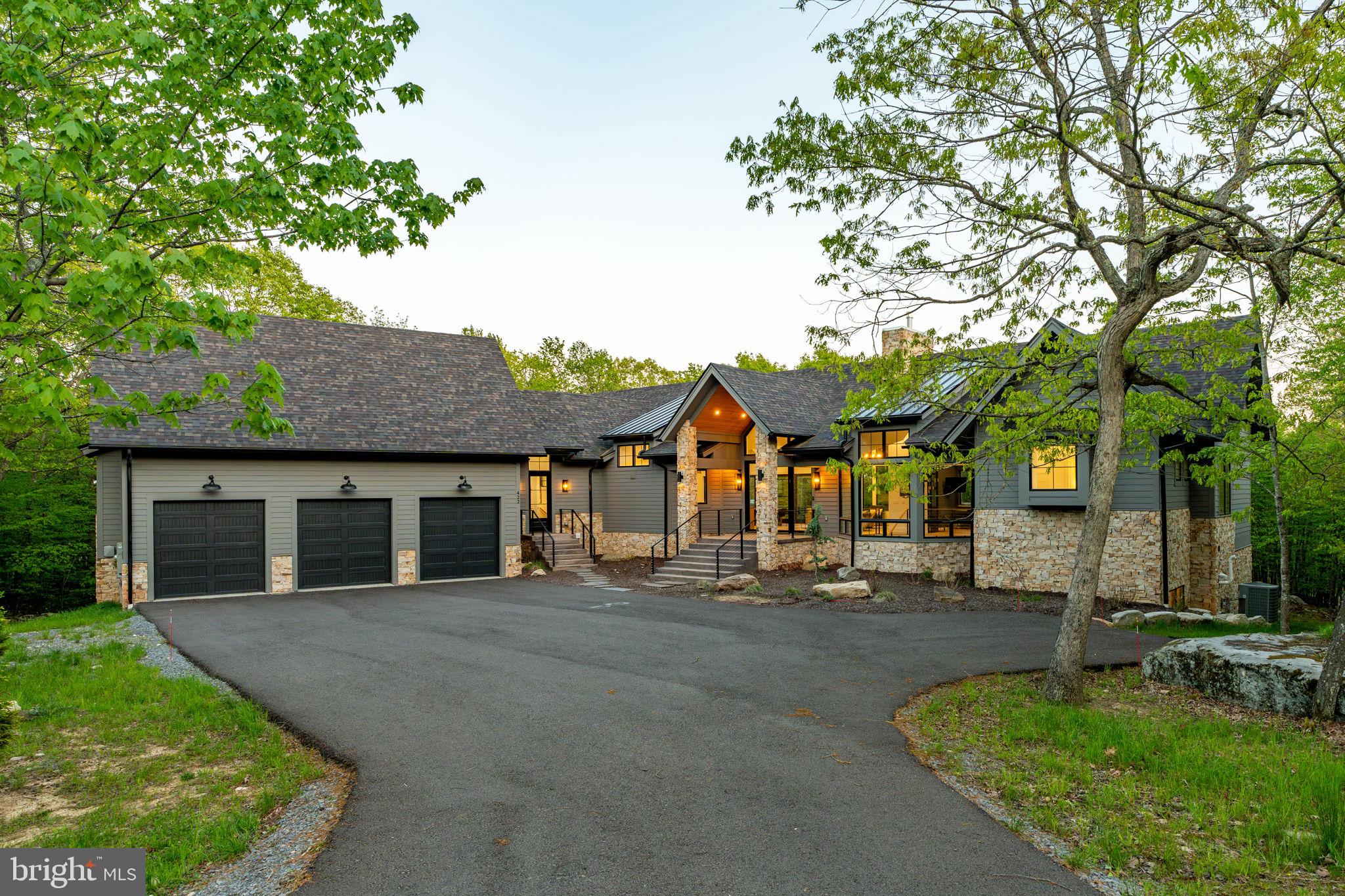 422 Mountaintop Rd