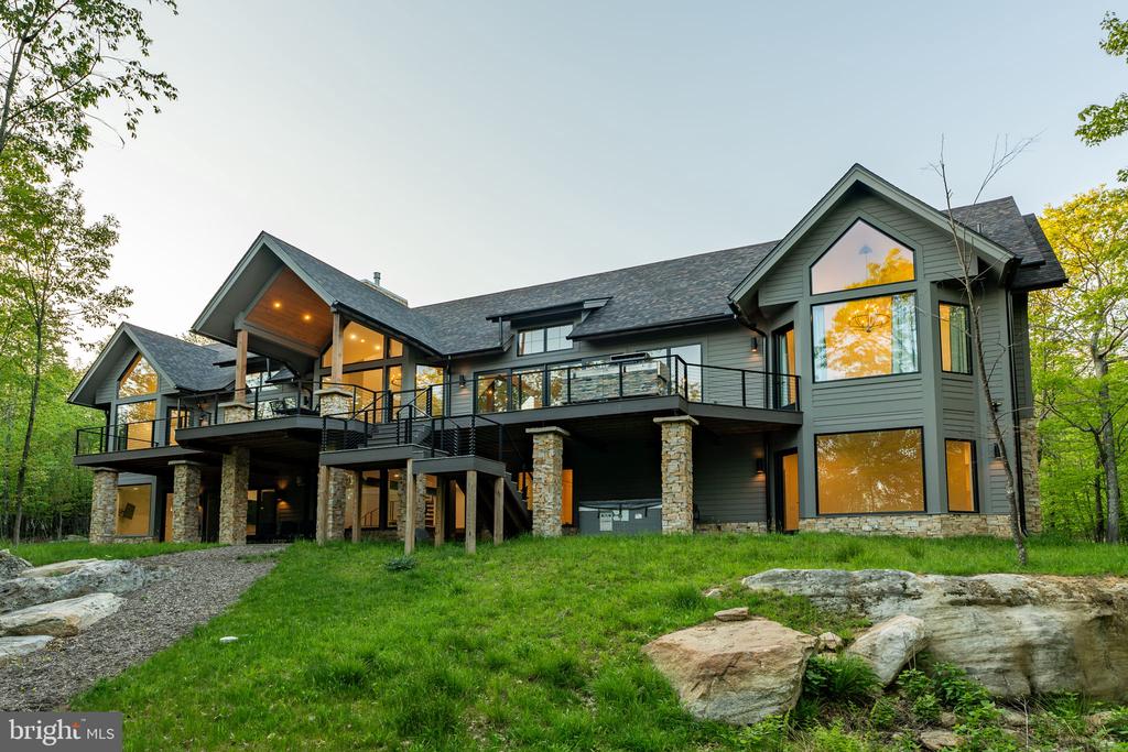 422 Mountaintop Rd