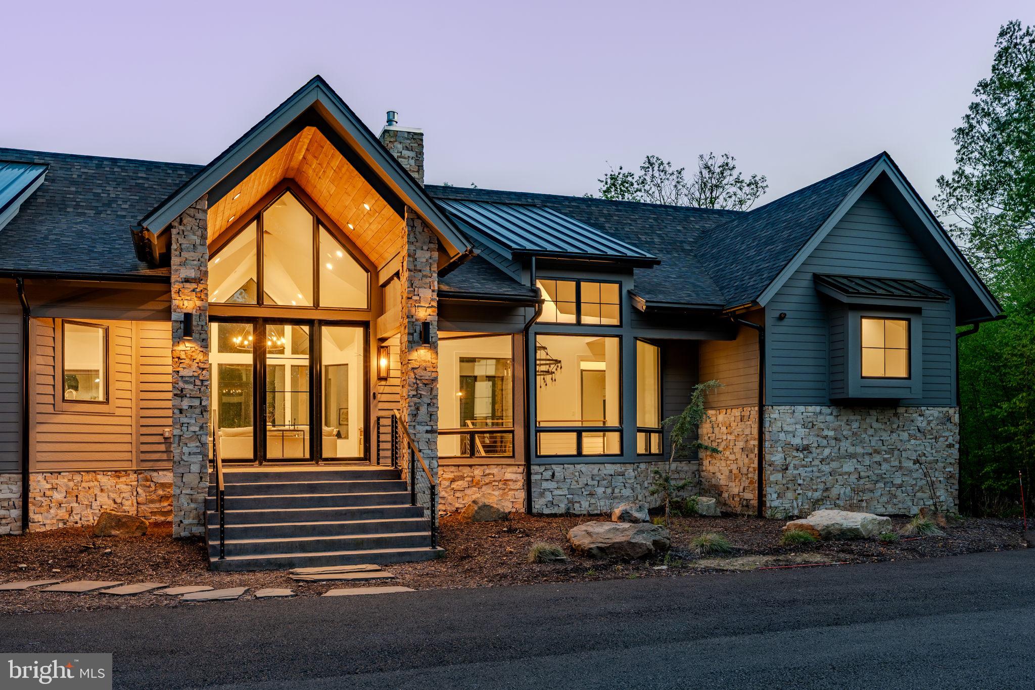 422 Mountaintop Rd