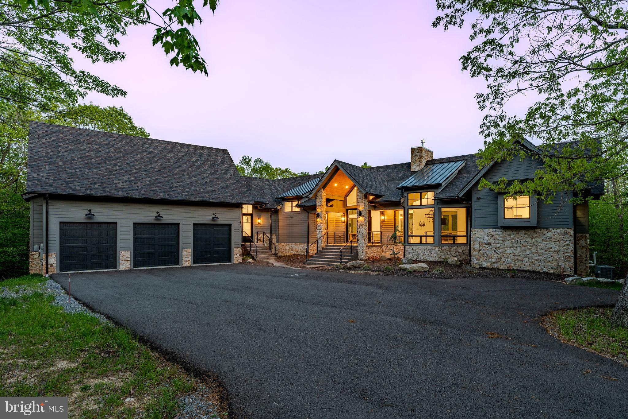 422 Mountaintop Rd