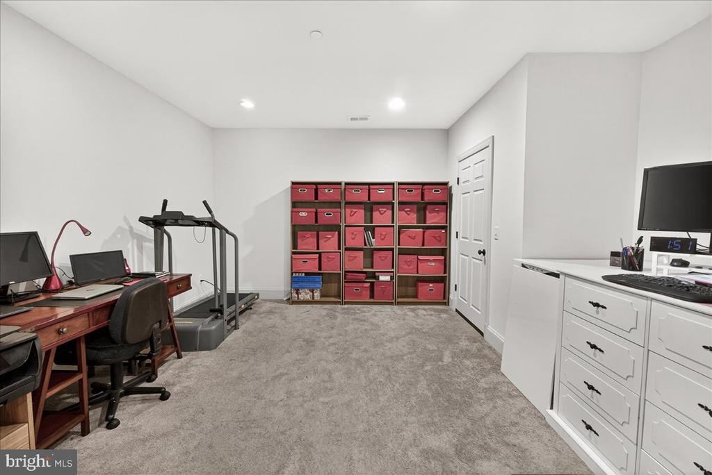 2516 DAISY ROAD