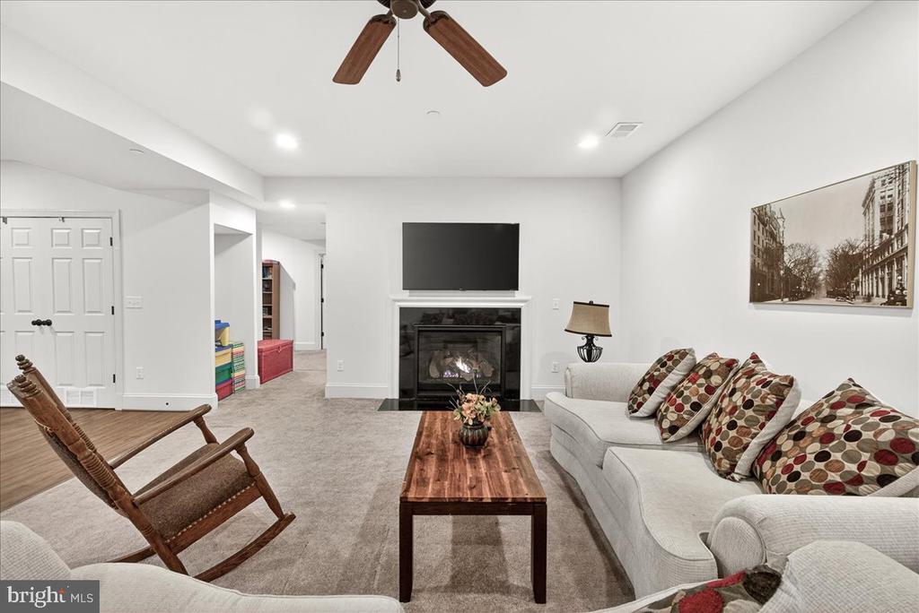 2516 DAISY ROAD