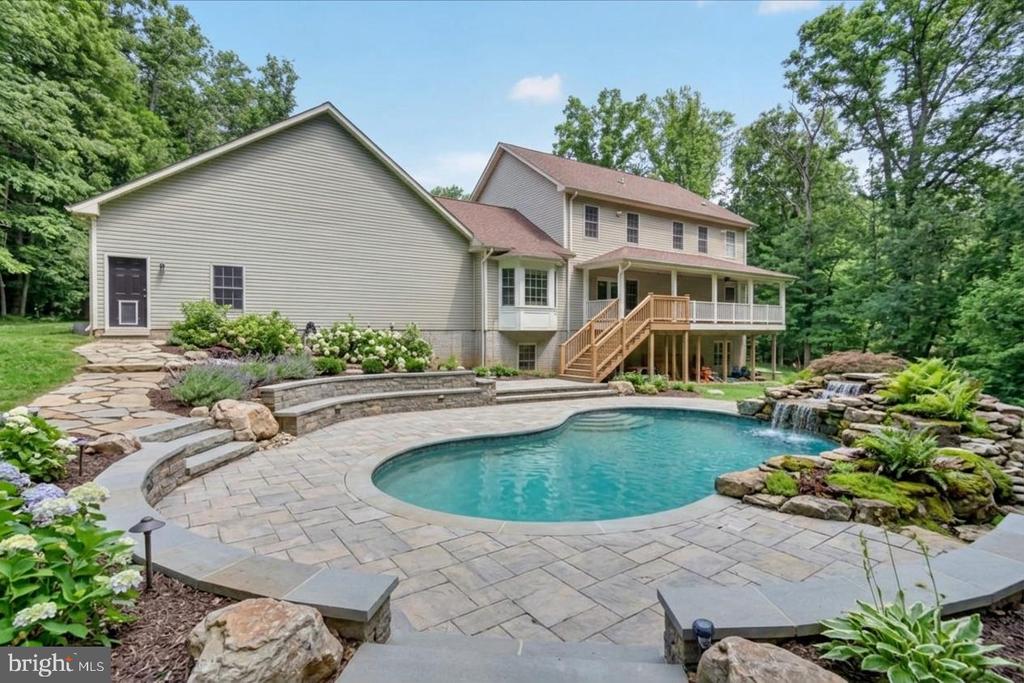 2516 DAISY ROAD
