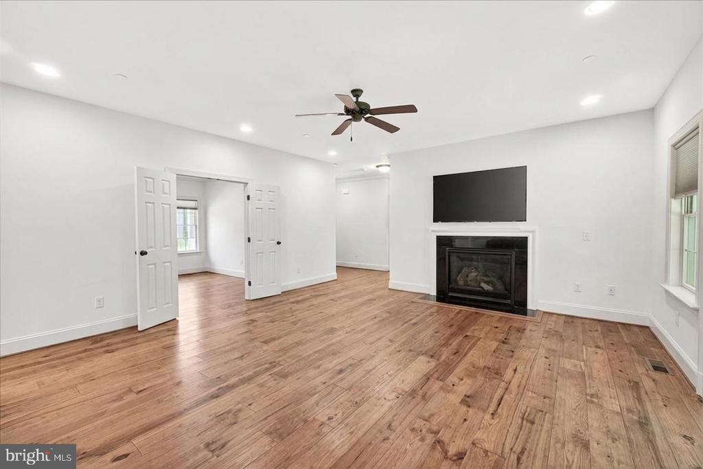 2516 DAISY ROAD