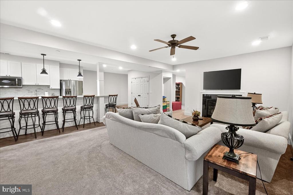 2516 DAISY ROAD