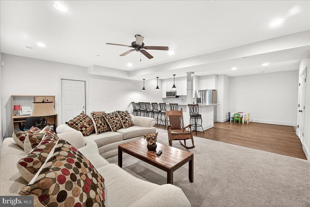 2516 DAISY ROAD