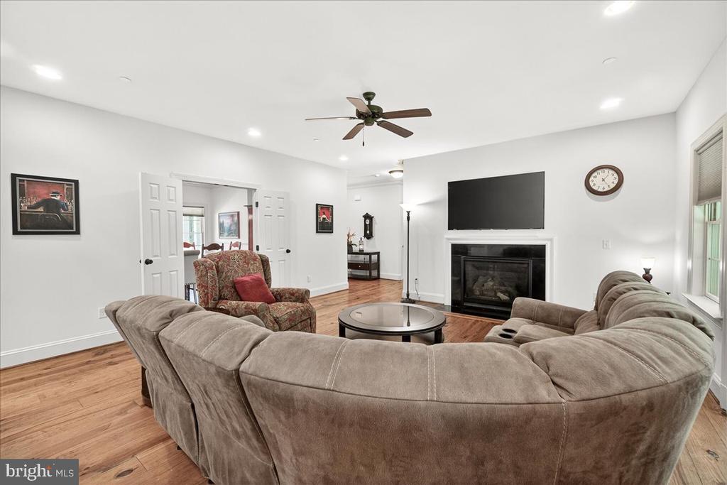 2516 DAISY ROAD