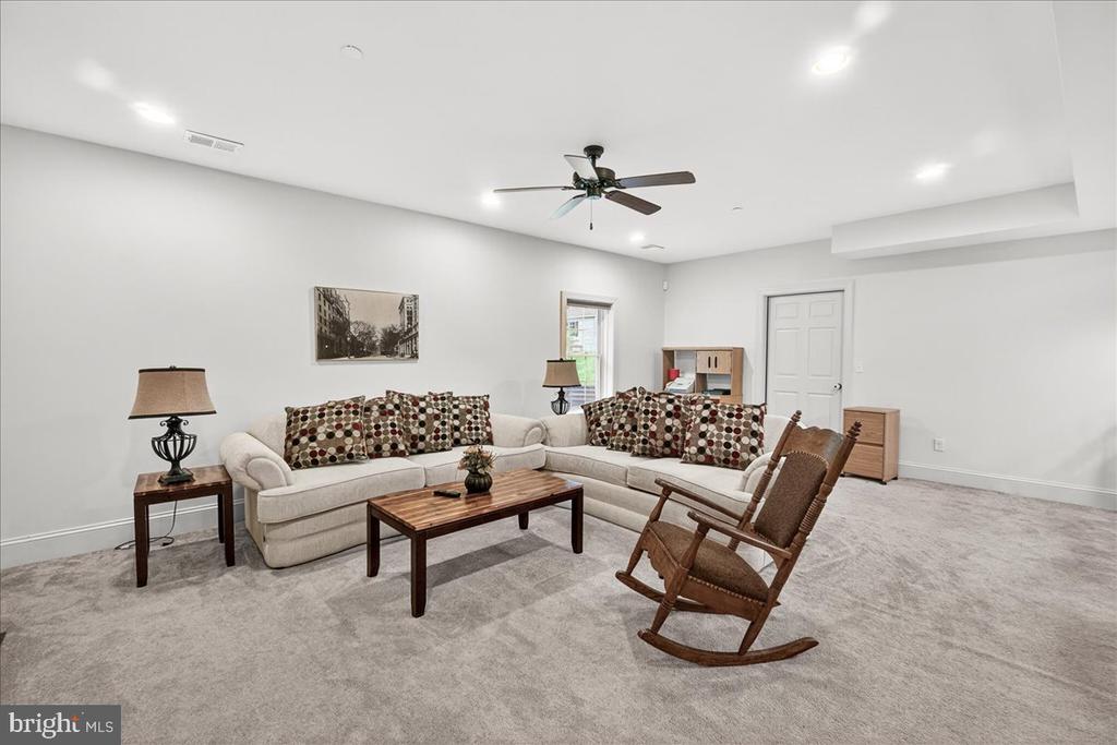 2516 DAISY ROAD