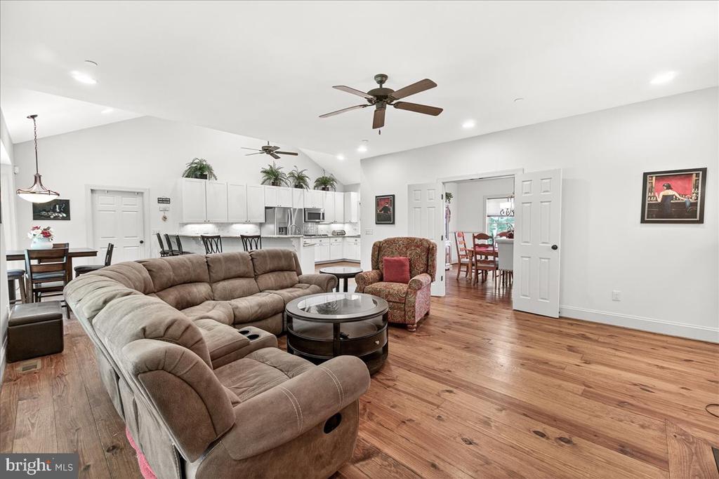 2516 DAISY ROAD