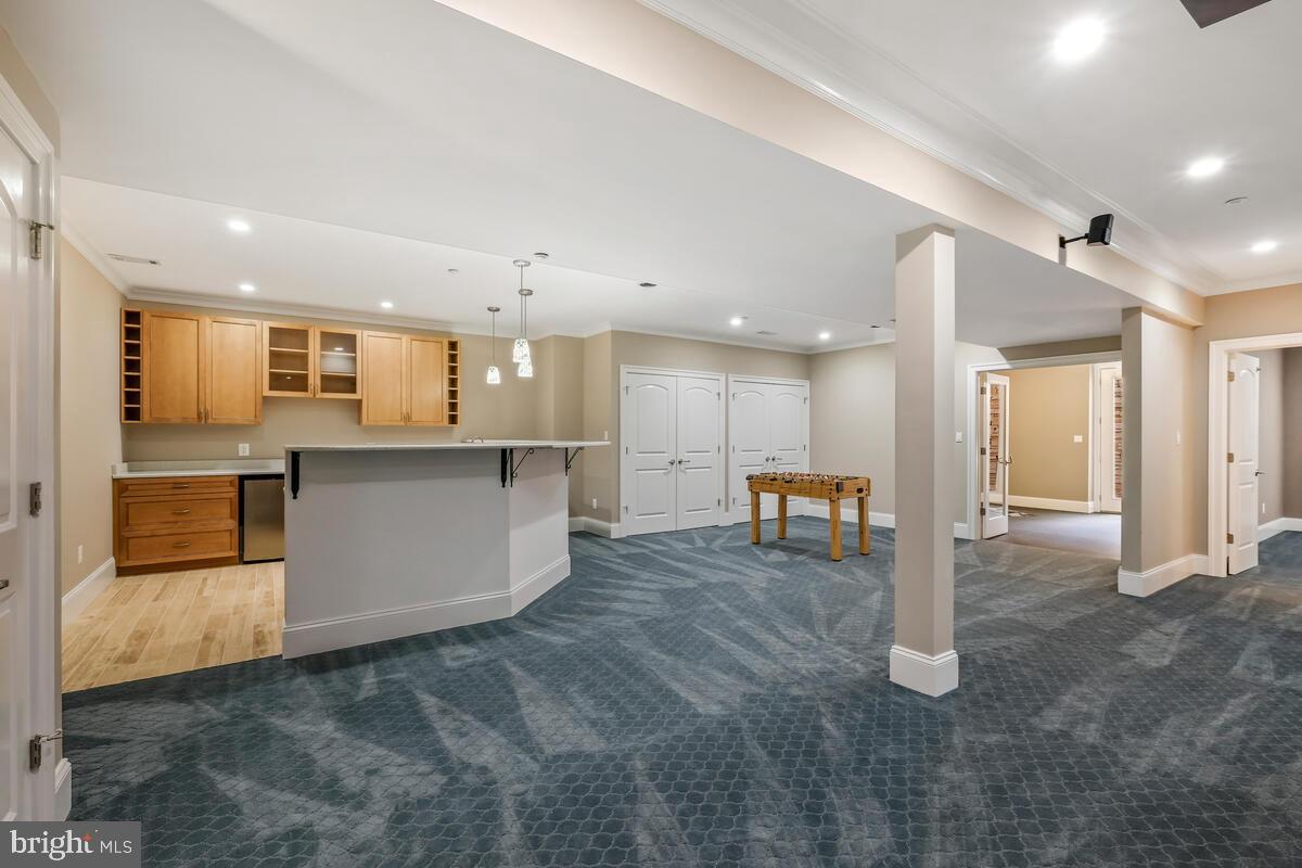 11800 Greenleaf Ave