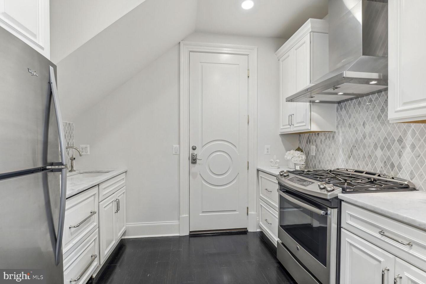 5609 Wilson Ln