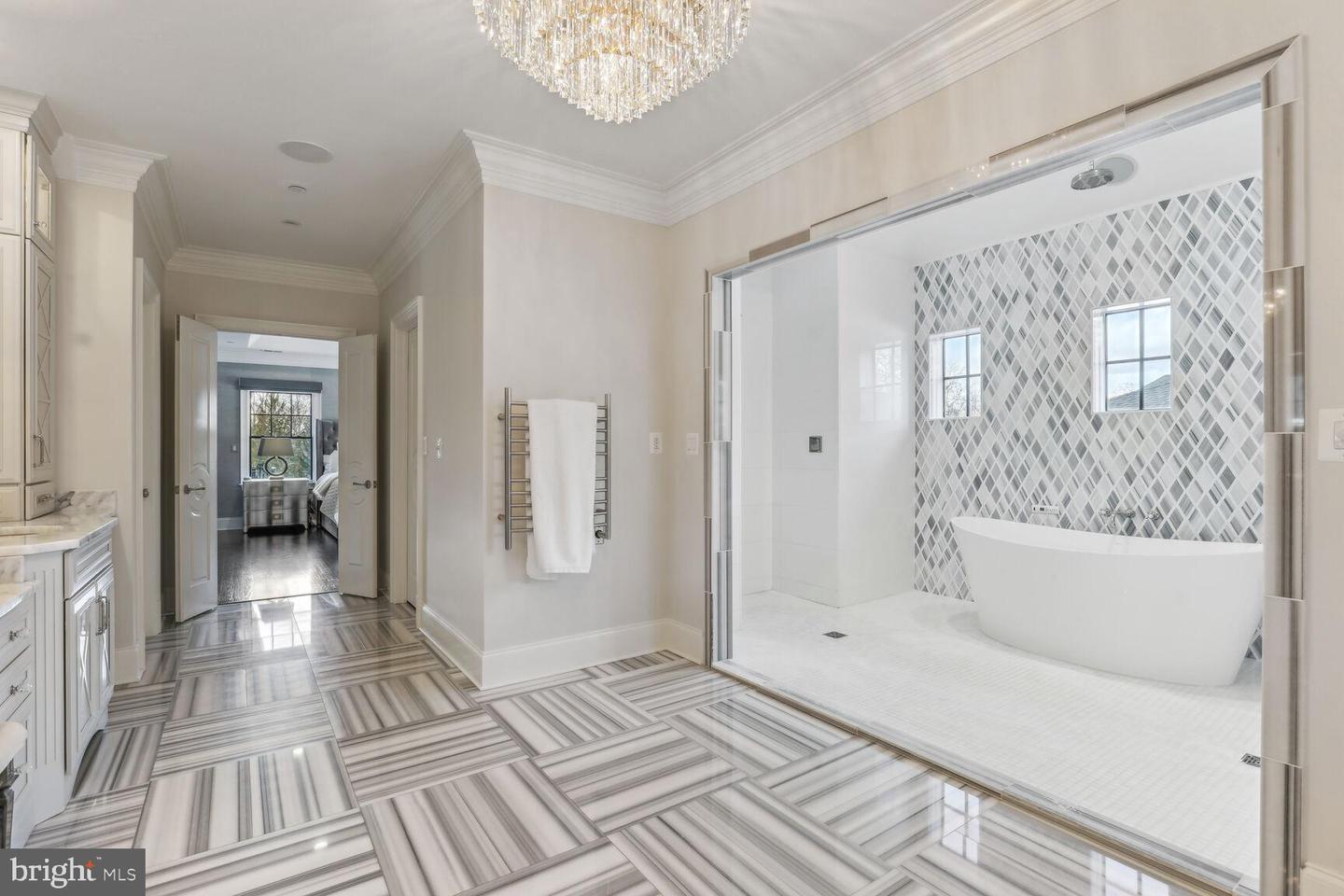 5609 Wilson Ln