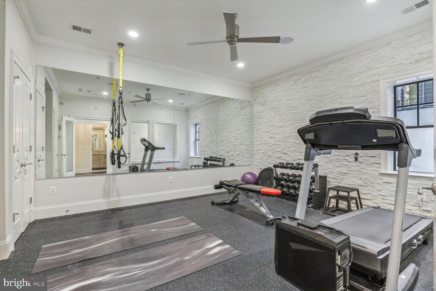 5609 Wilson Ln