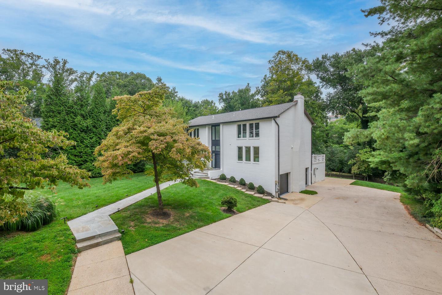 6107 Neilwood Dr