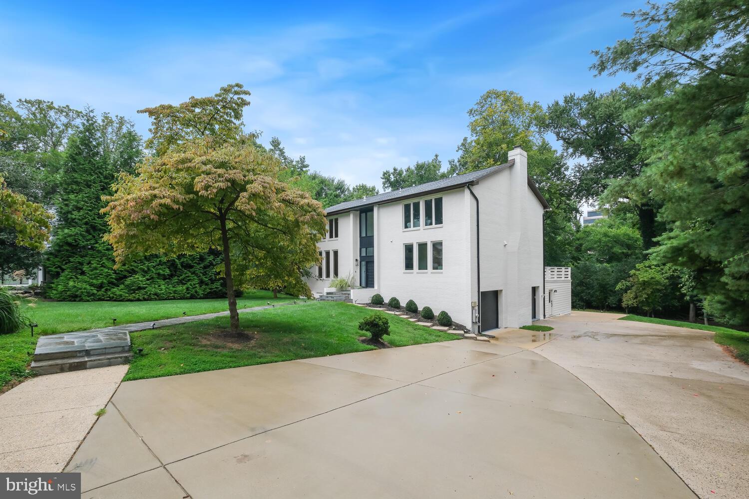 6107 Neilwood Dr