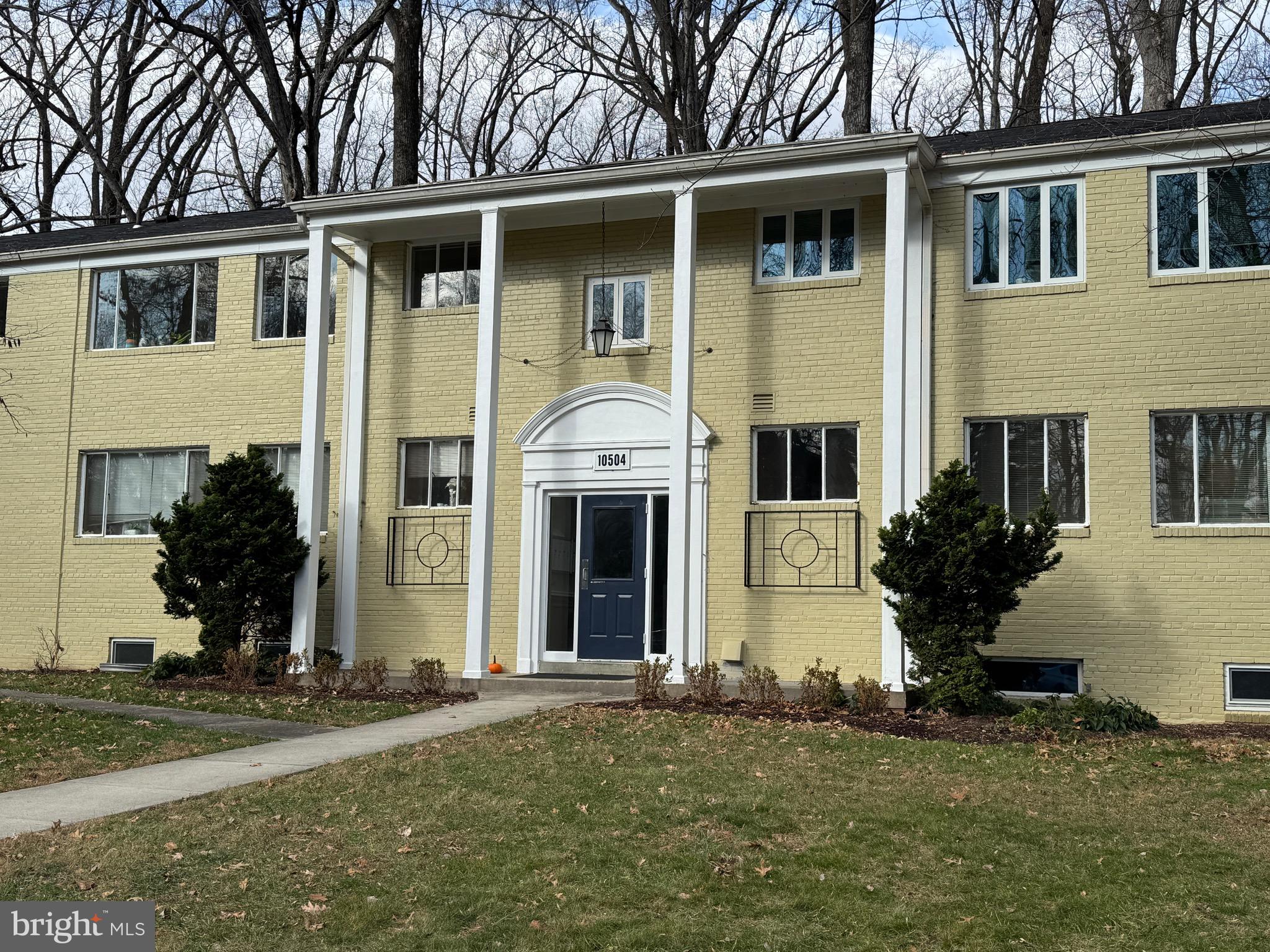 10504 Montrose Ave #M-2