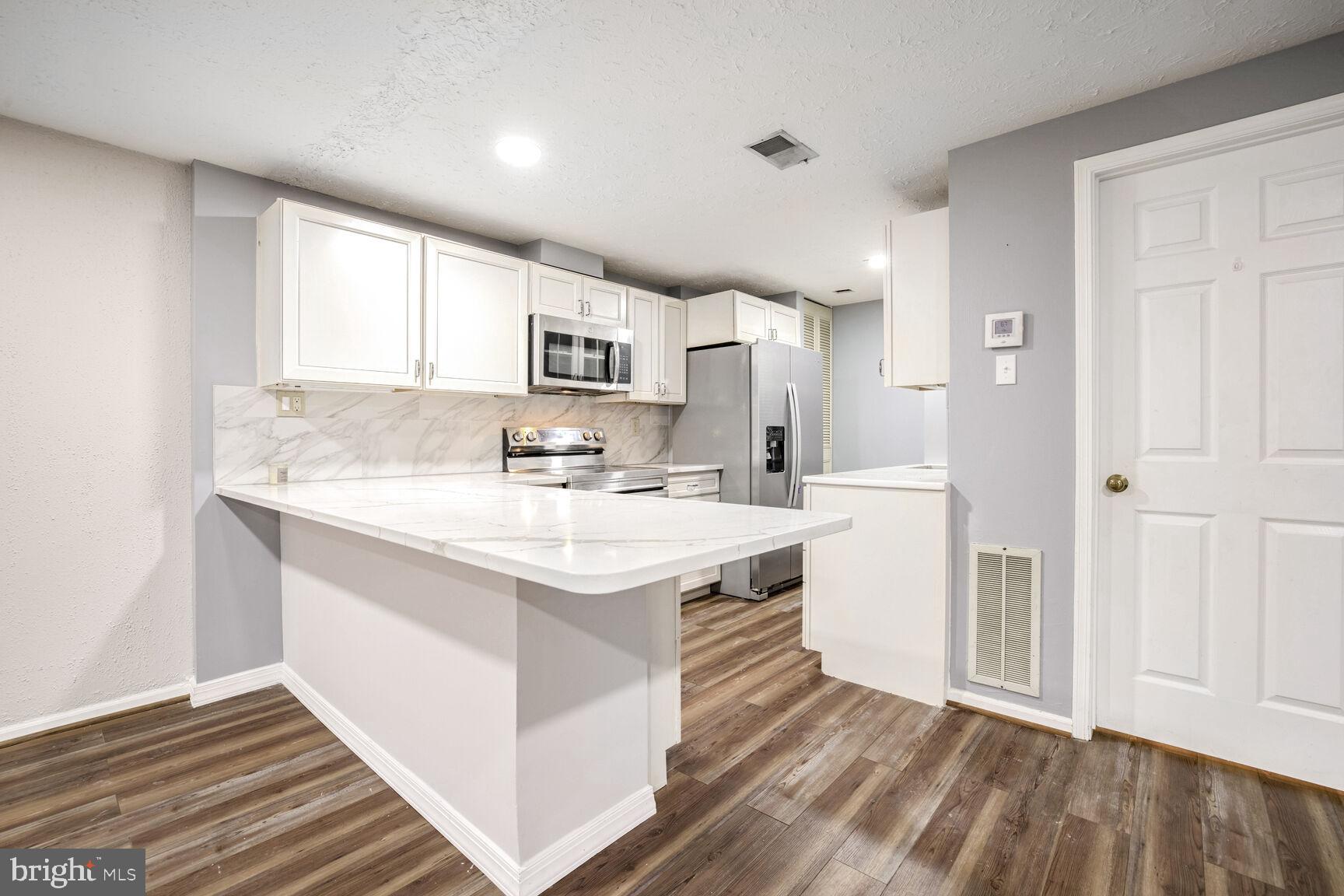 13335 Whitechurch Cir