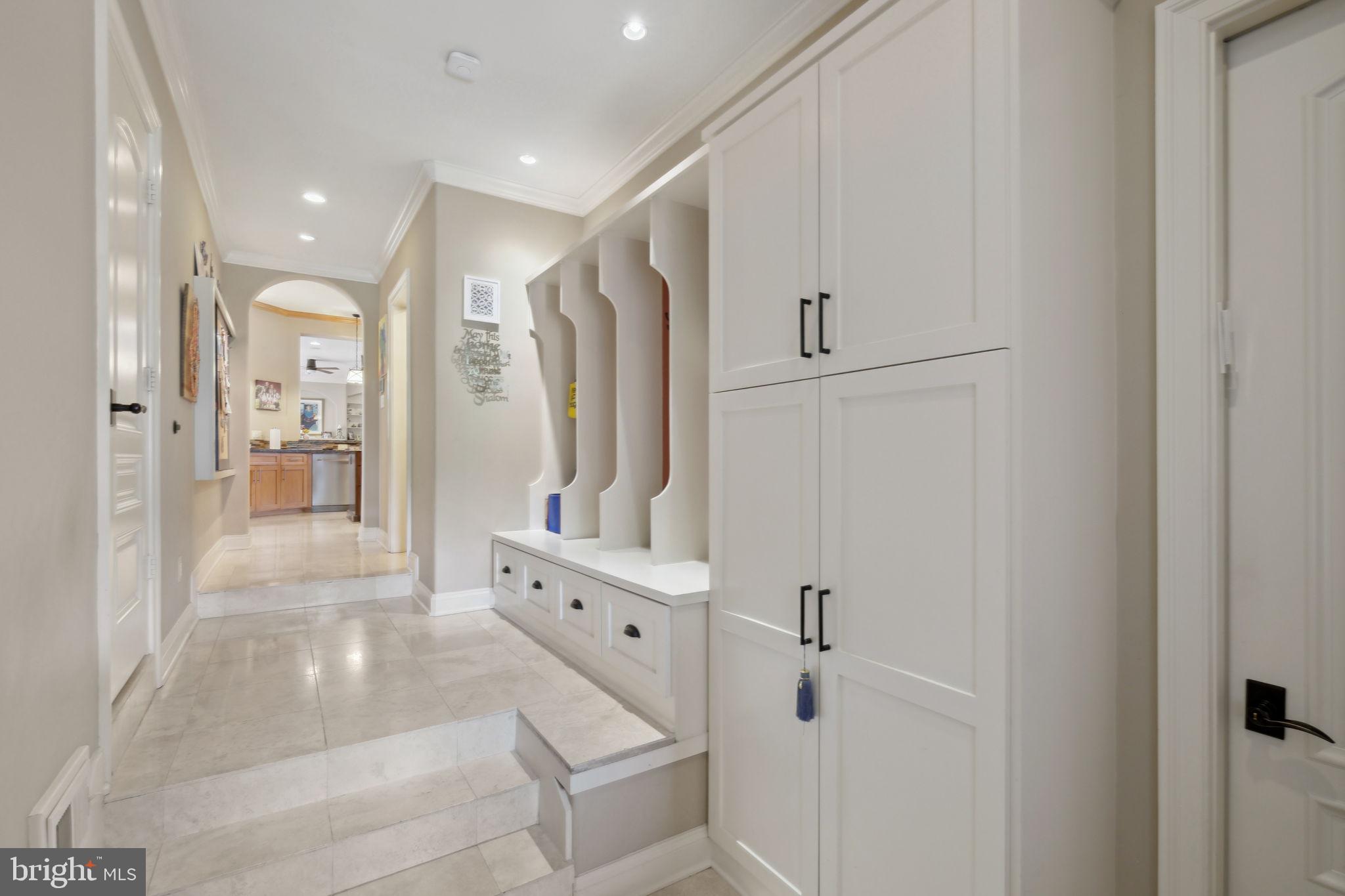 11724 Gainsborough Rd