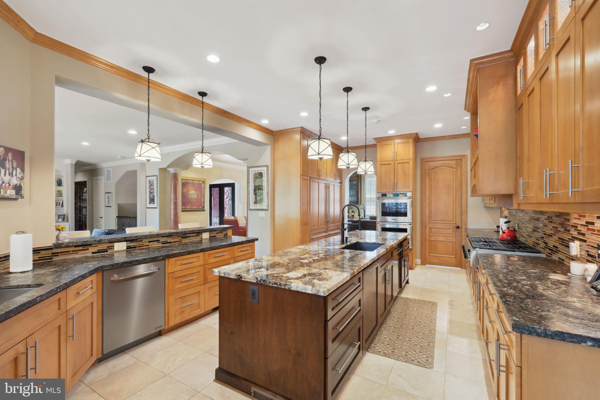 11724 Gainsborough Rd