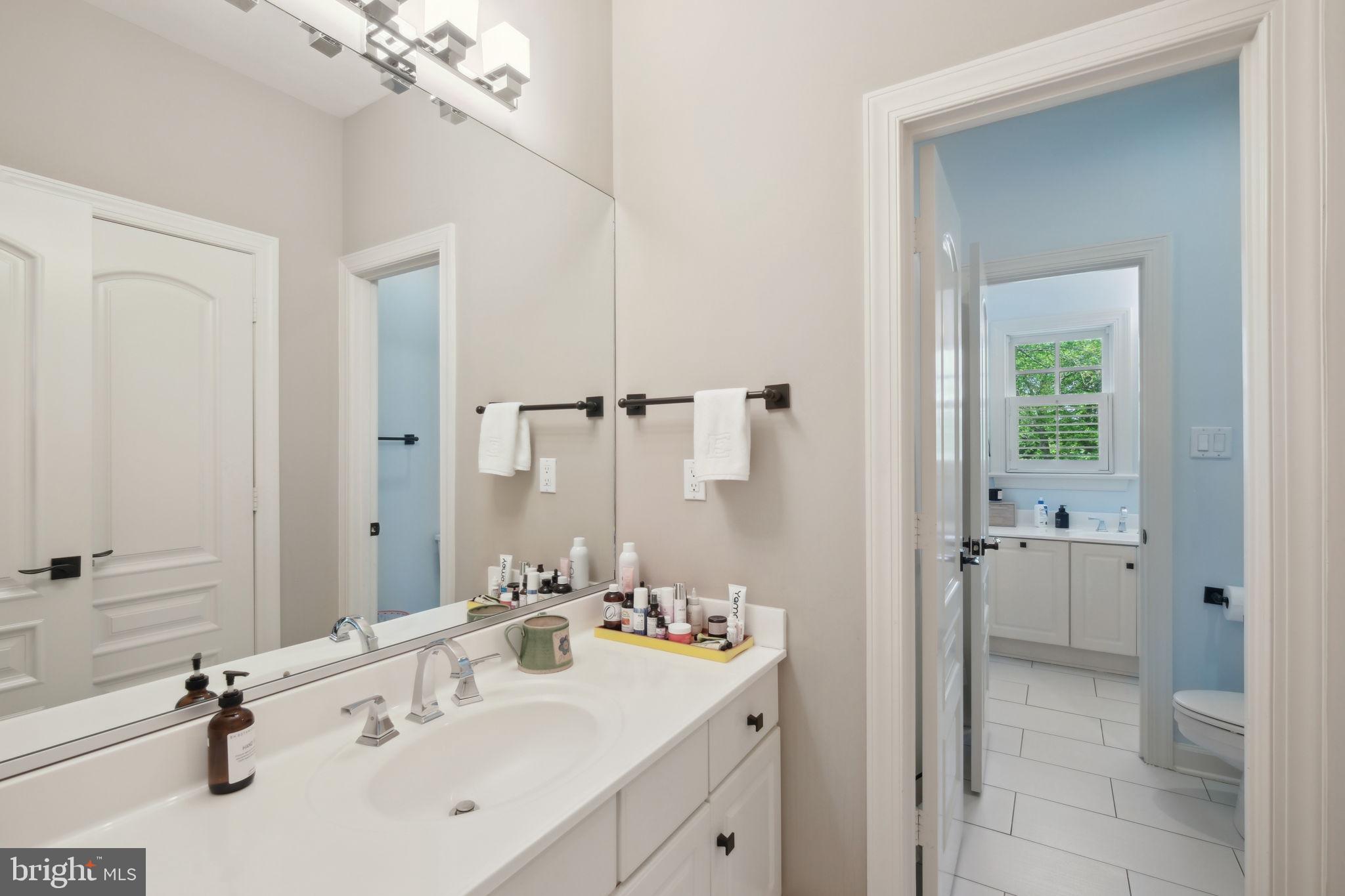 11724 Gainsborough Rd