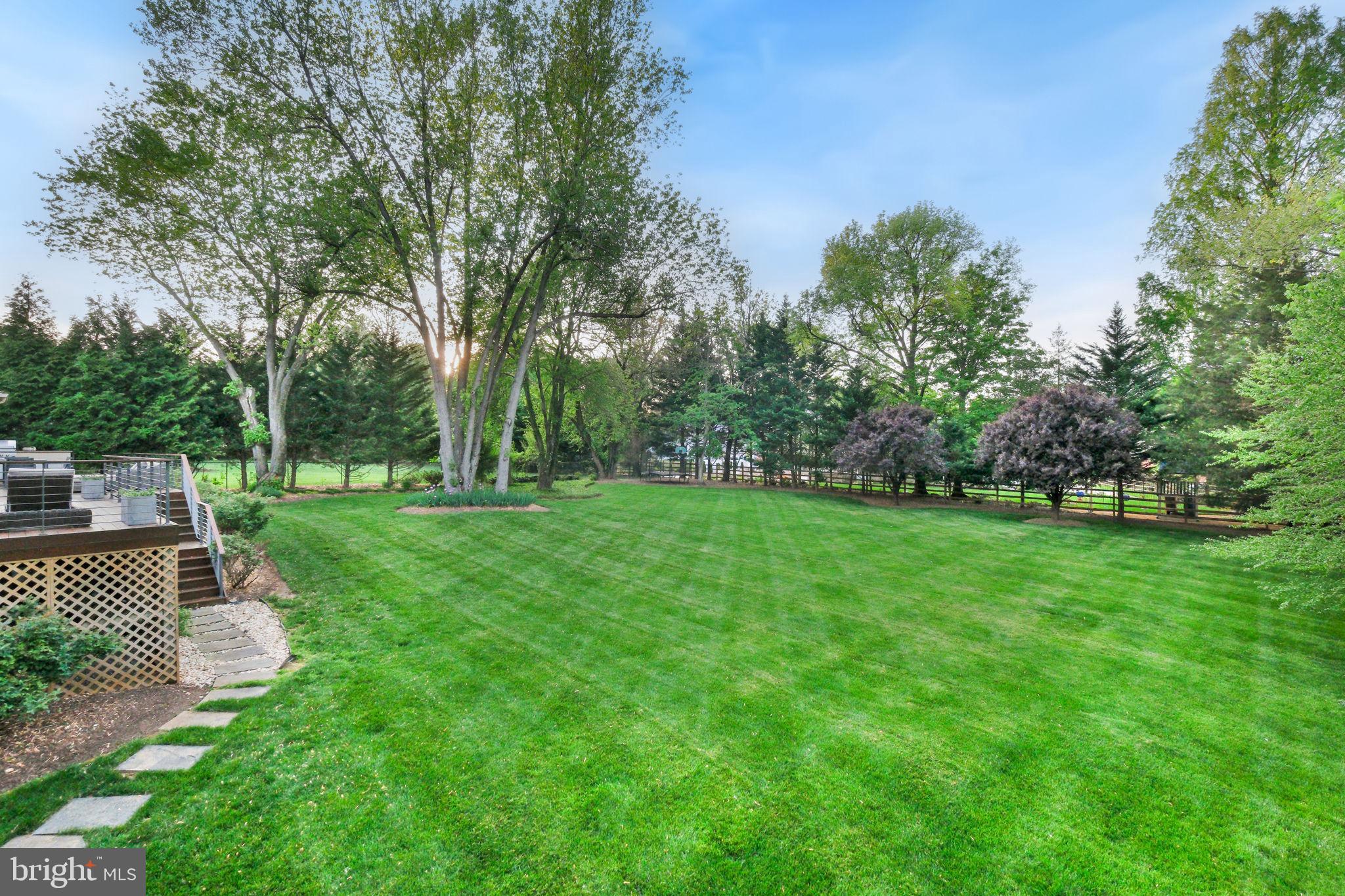 11724 Gainsborough Rd