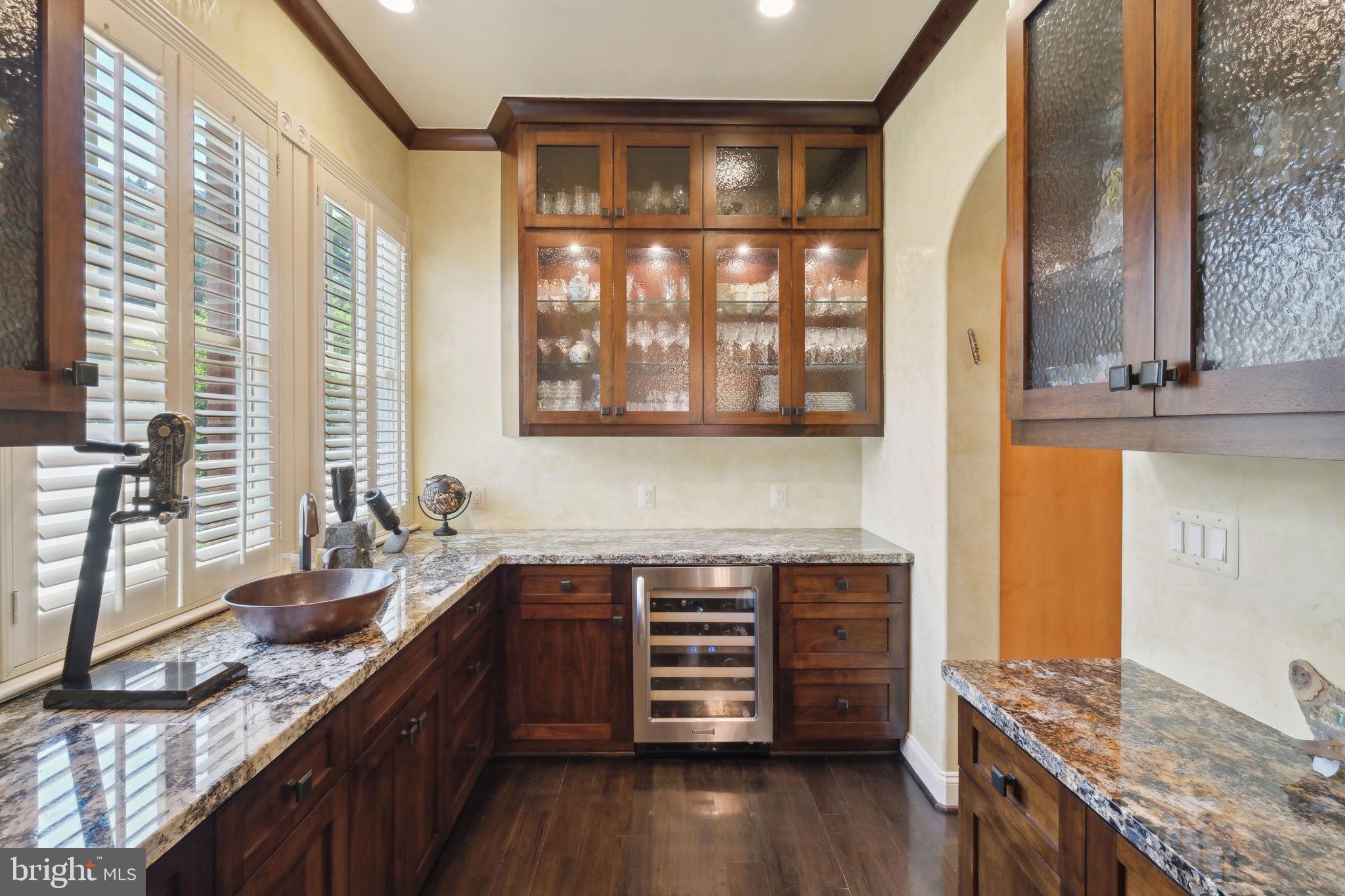 11724 Gainsborough Rd