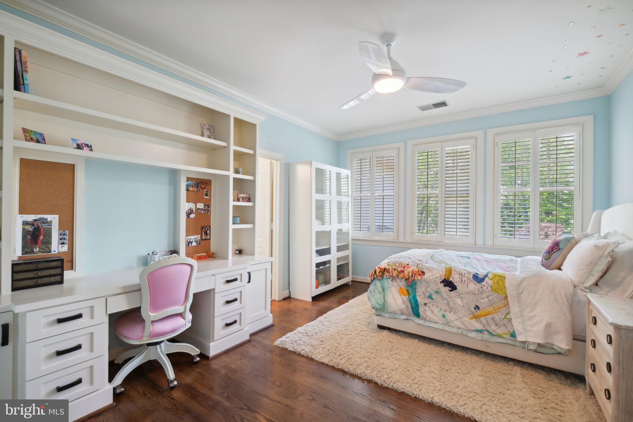 11724 Gainsborough Rd