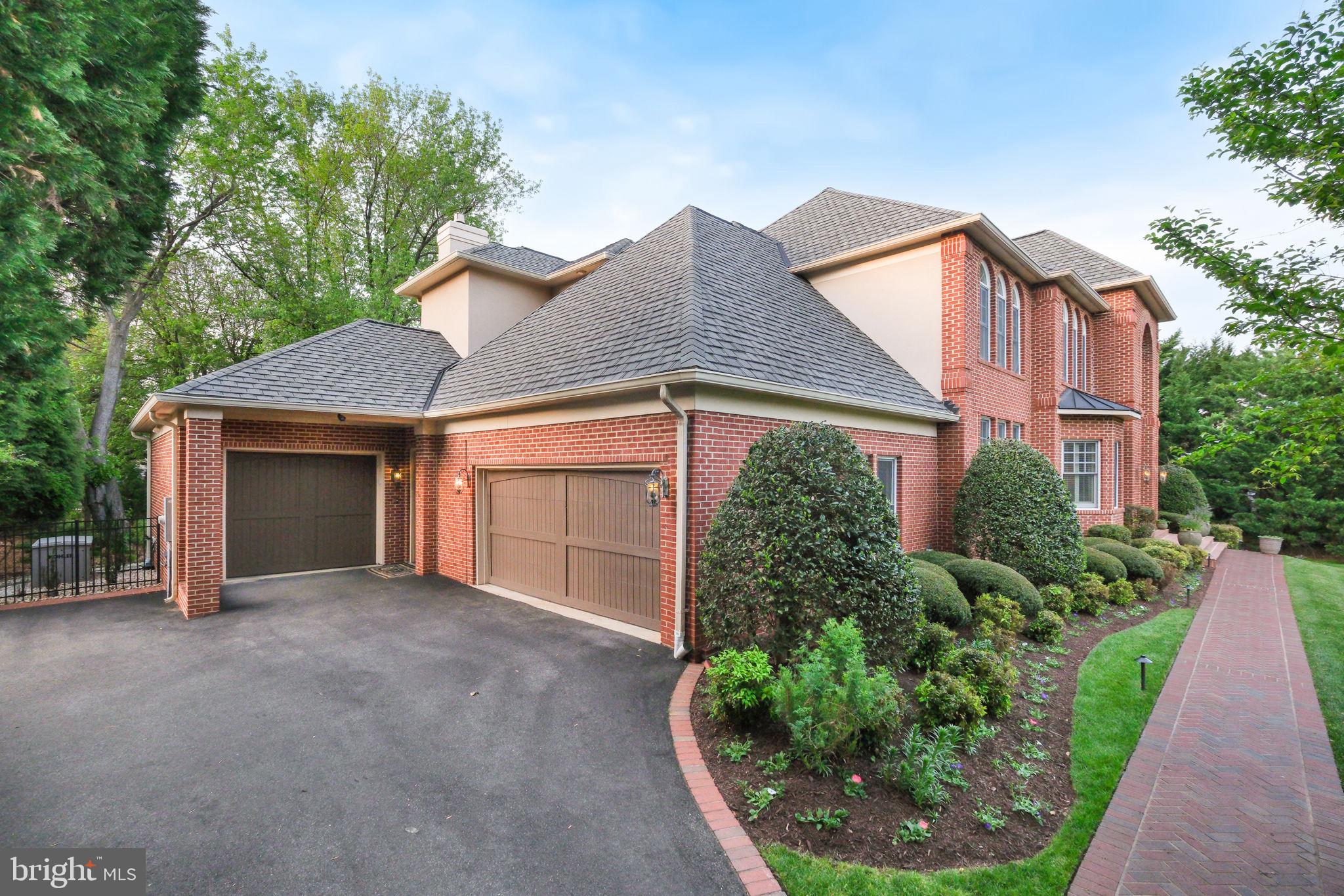 11724 Gainsborough Rd