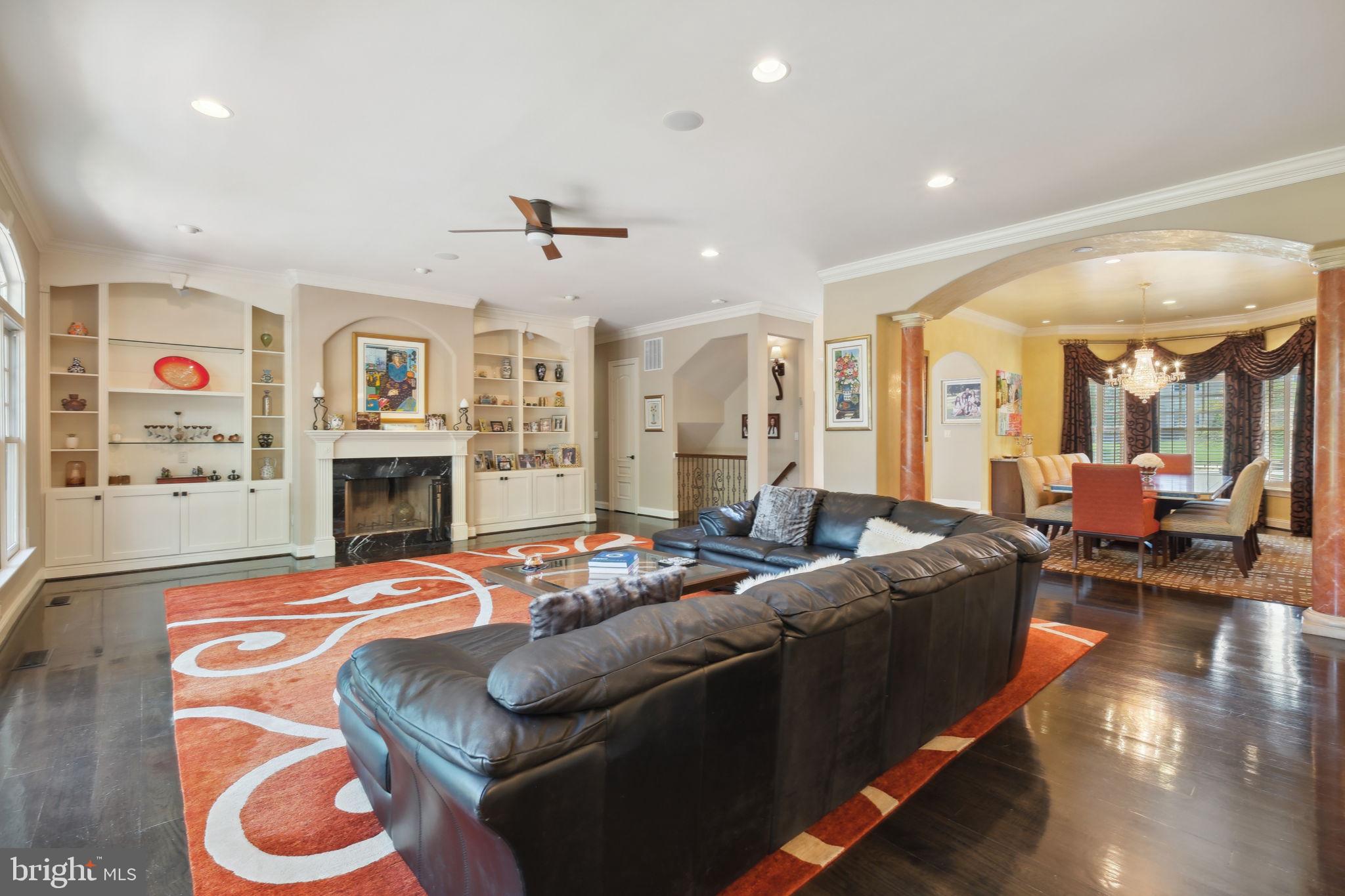 11724 Gainsborough Rd