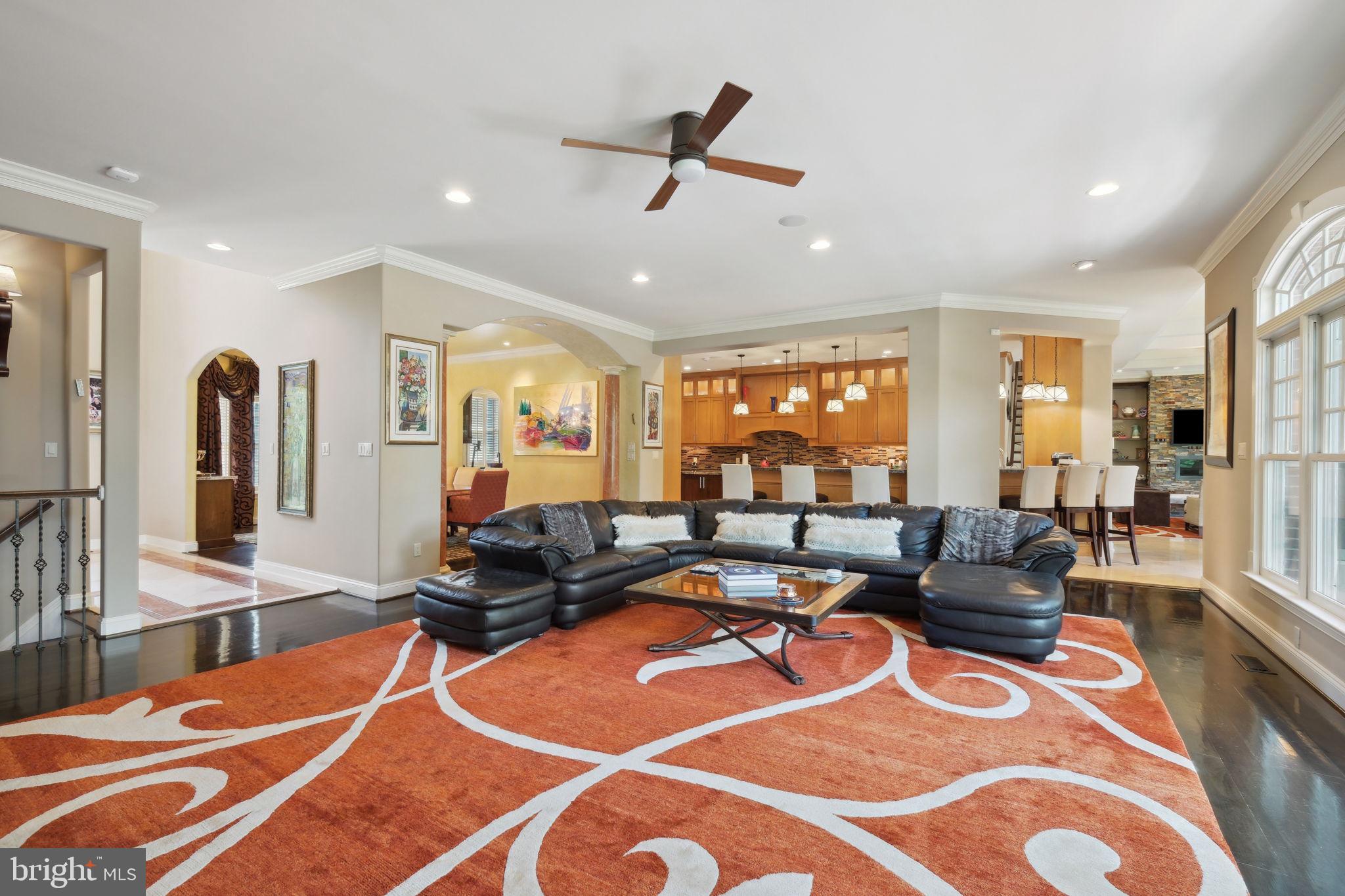 11724 Gainsborough Rd