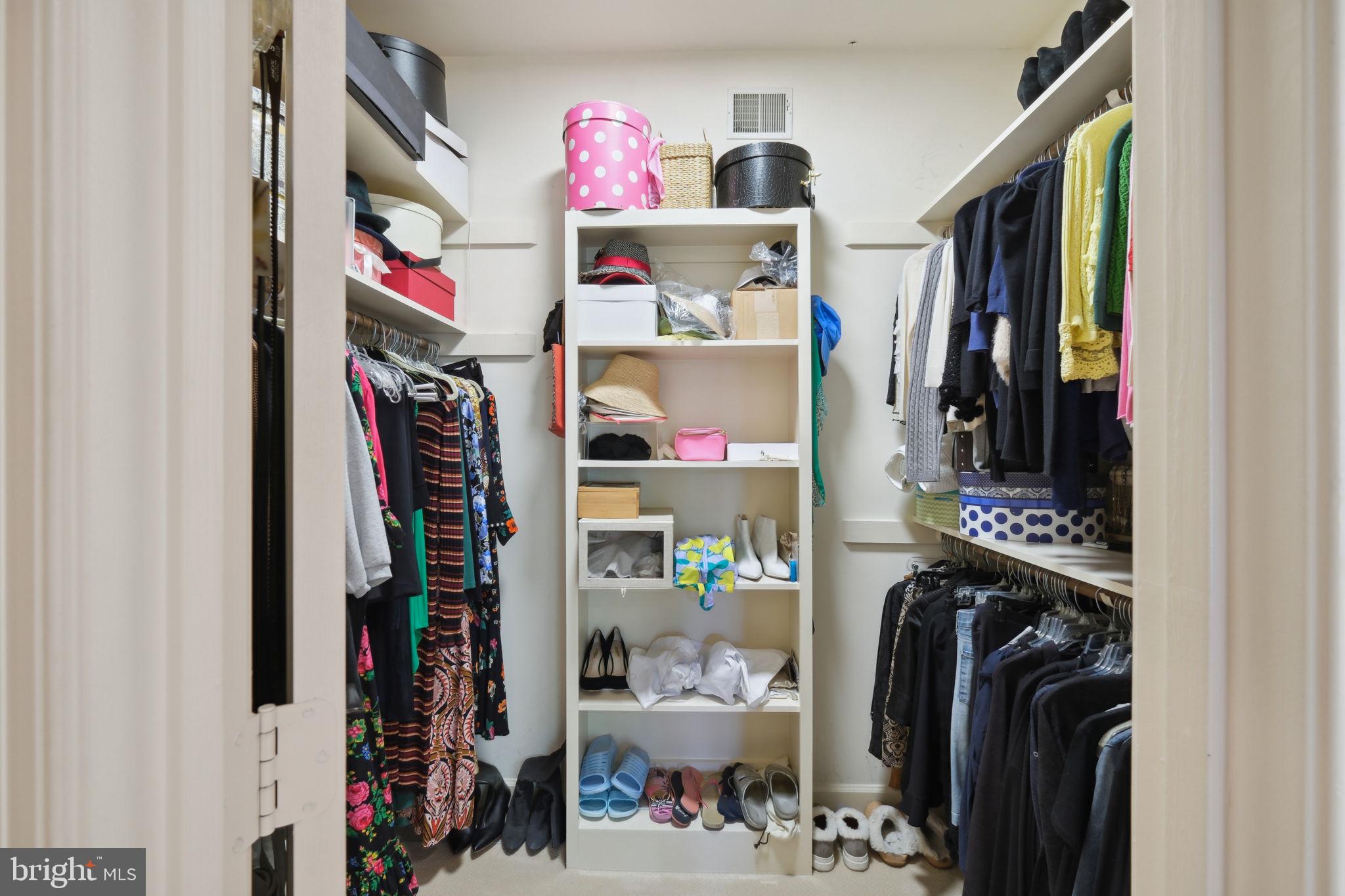 11724 Gainsborough Rd