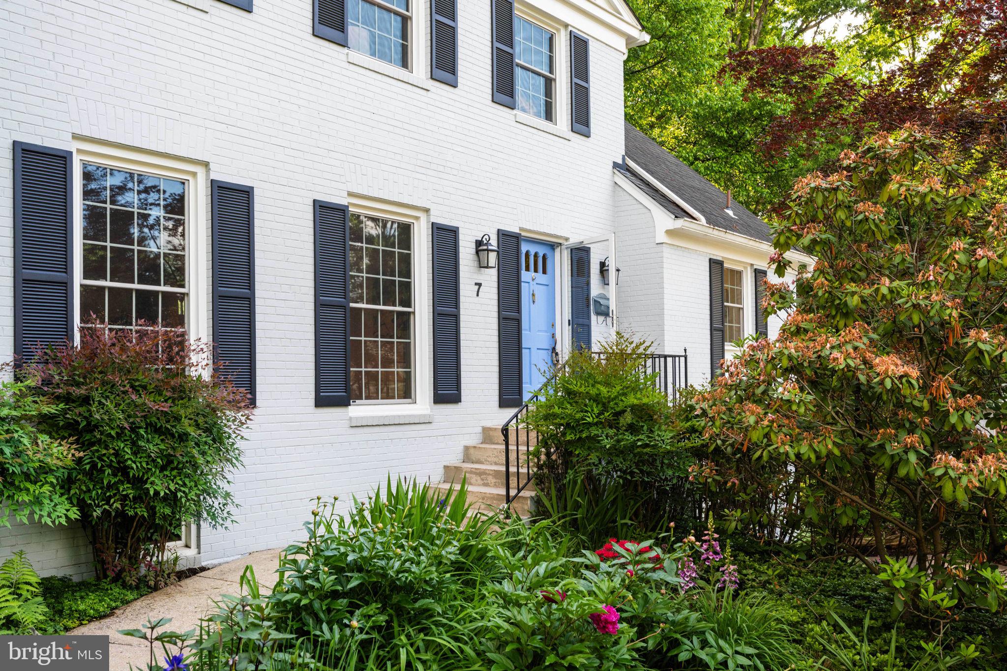 7 Whippoorwill Ct